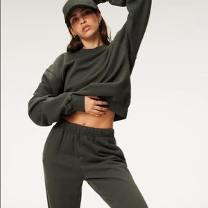 Good American olive green boyfriend crew